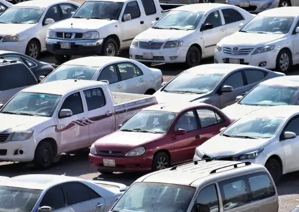 Cars in a crowded airport parking lot