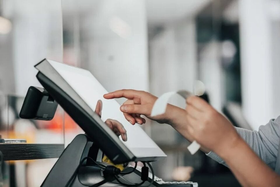 Point of sale touchscreen display