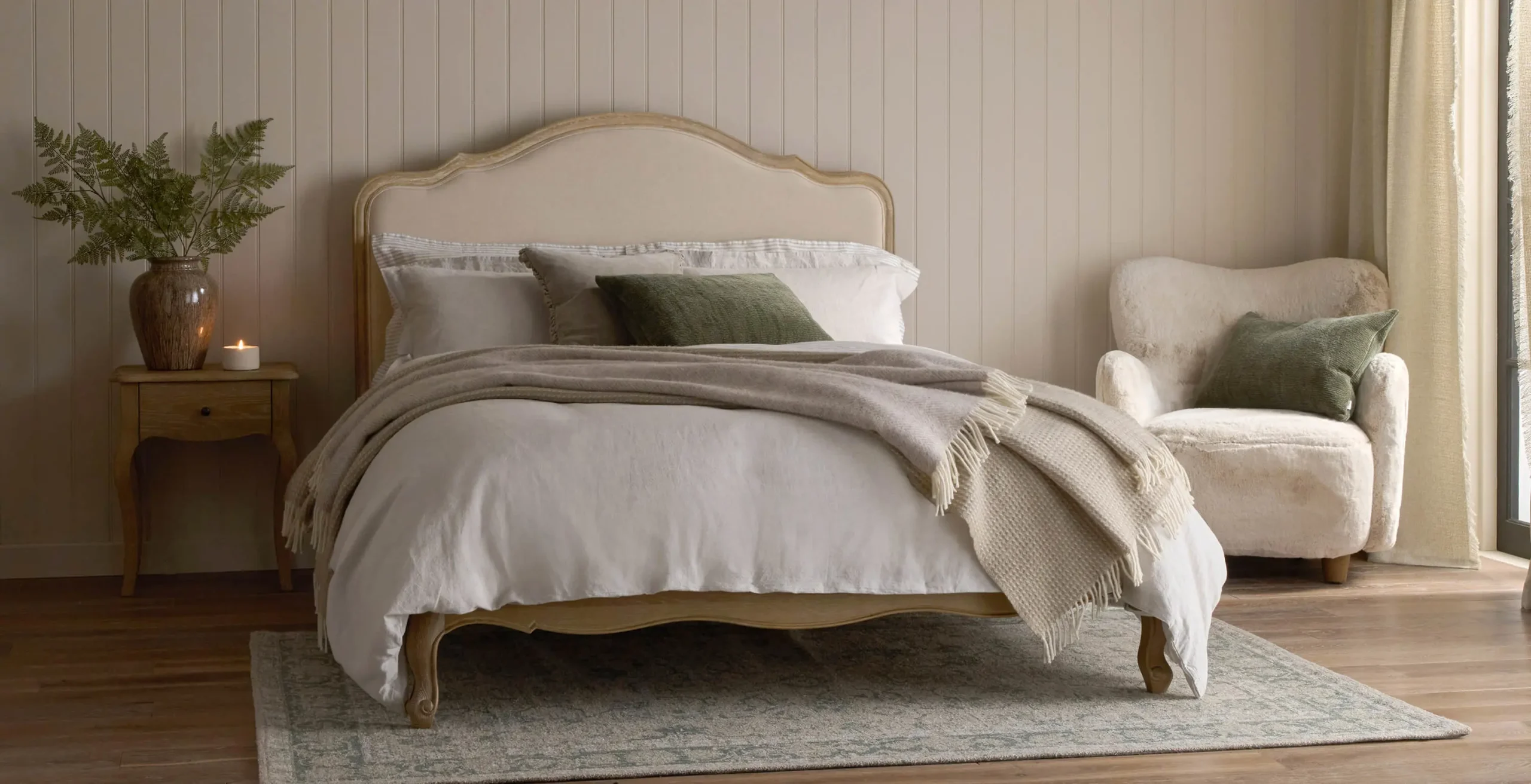 Sienna rattan bed in weathered oak