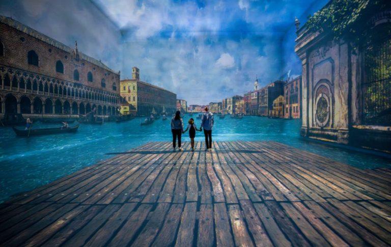 Canaletto Venice projection in a FRAMELESS gallery
