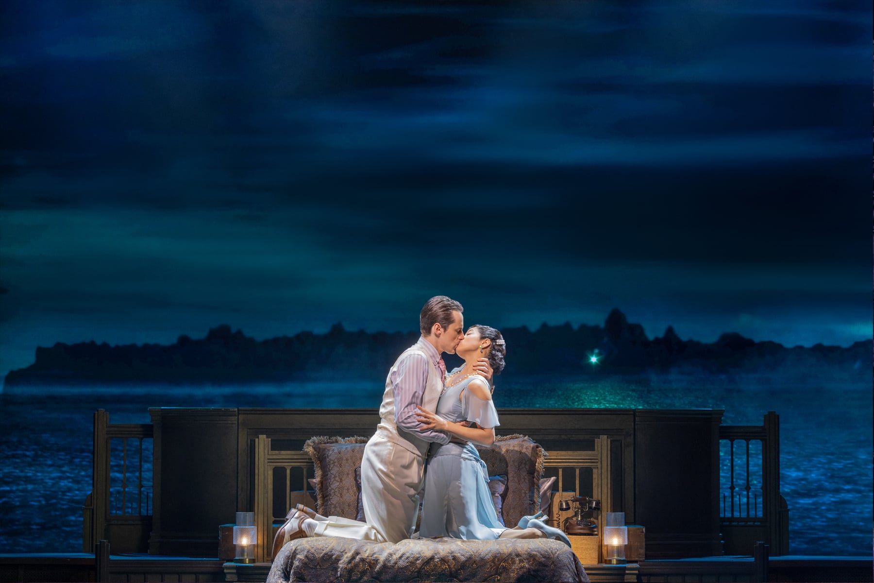 The Great Gatsby Broadway cast performing together