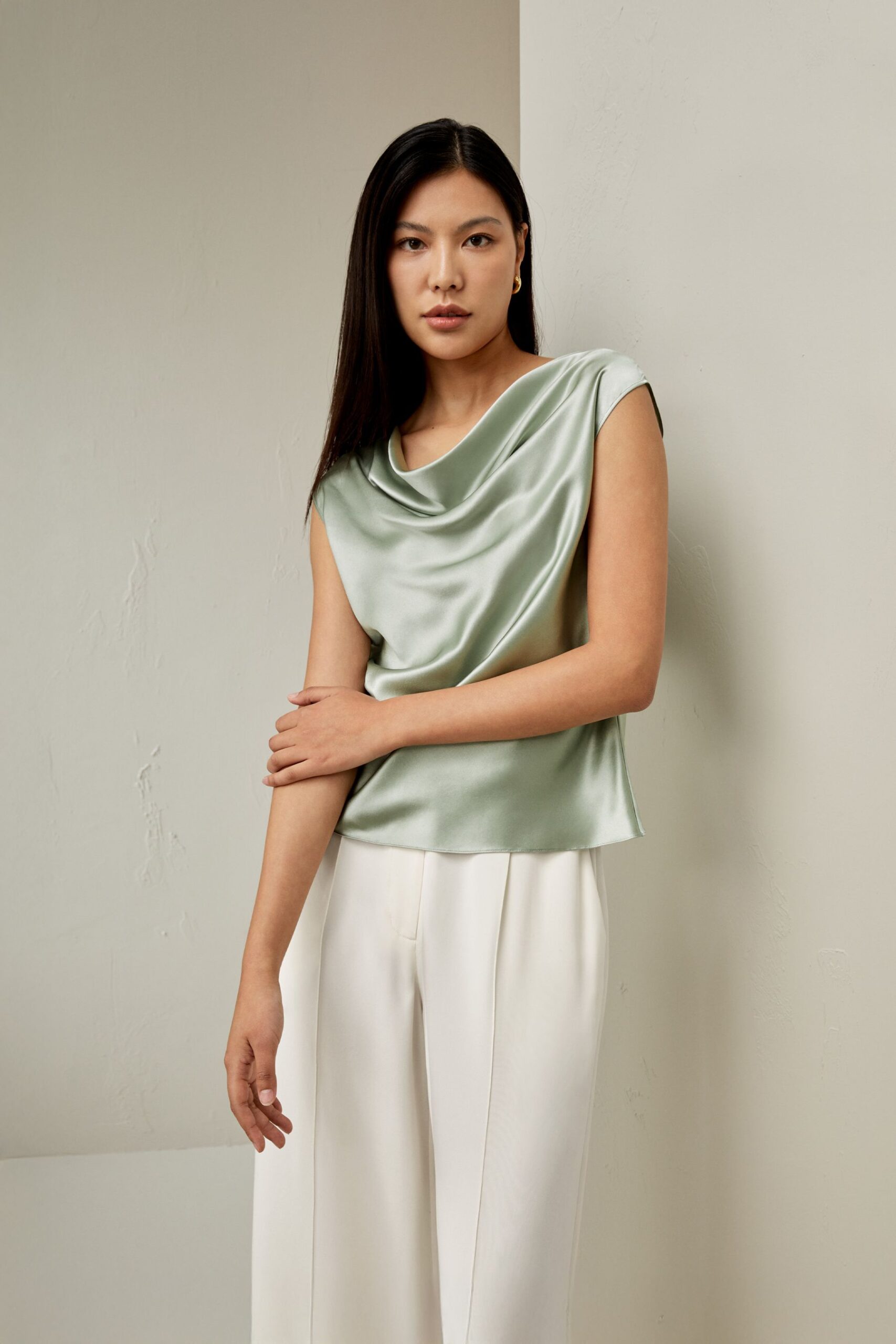 Top col bénitier en charmeuse de soie LILYSILK