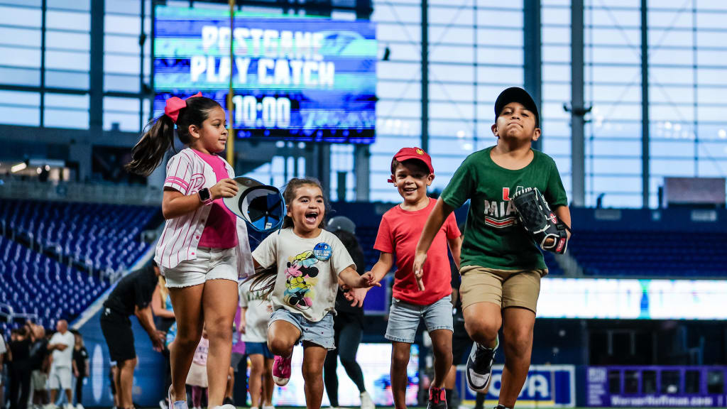 Miami Marlins fans at a heritage ticket offer game