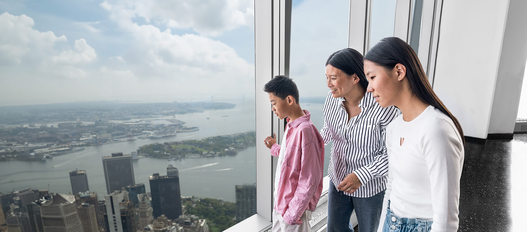 Invités réunis pour une célébration au One World Observatory