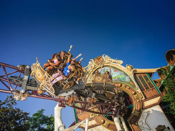 Montagnes russes The Ride to Happiness by Tomorrowland à Plopsaland