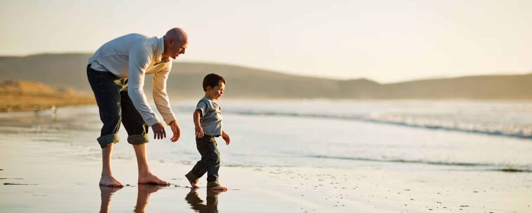 Voyageurs en déplacement pour illustrer l'assurance voyage Axa