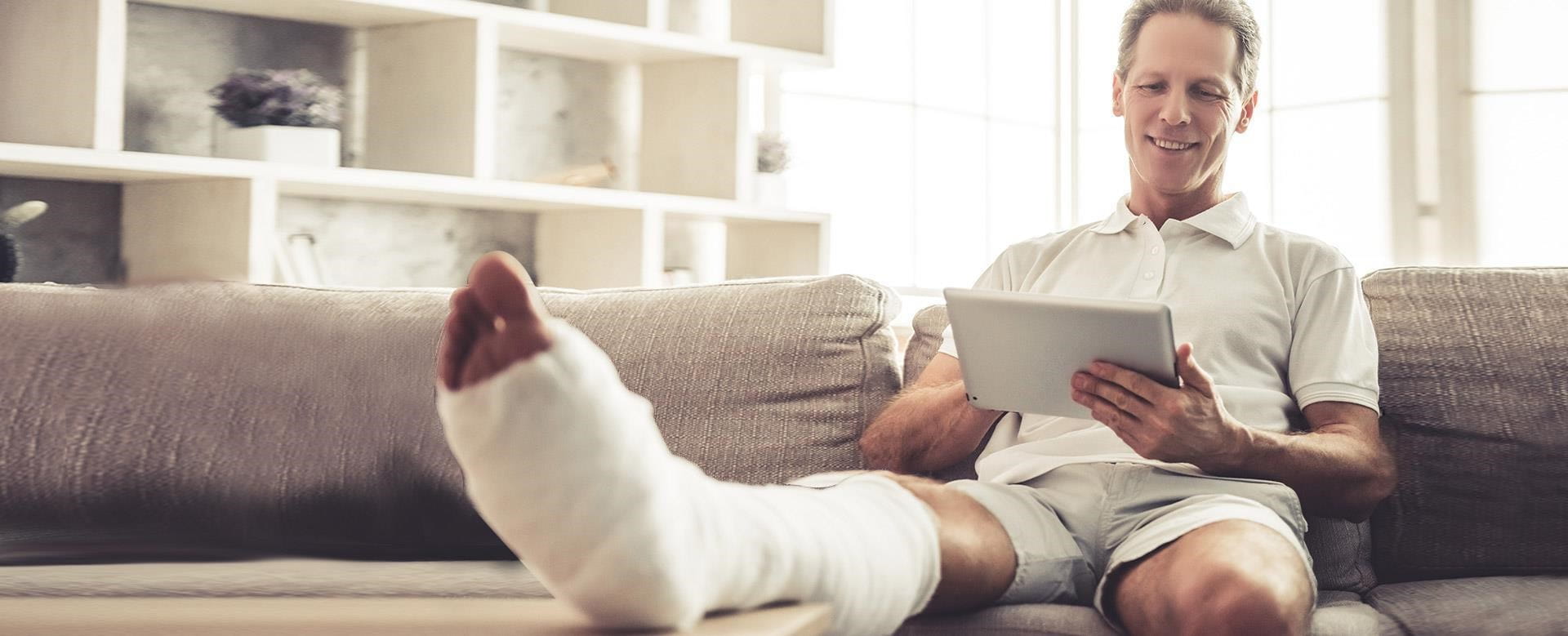 Professionnel dans un contexte de travail pour illustrer la couverture accident