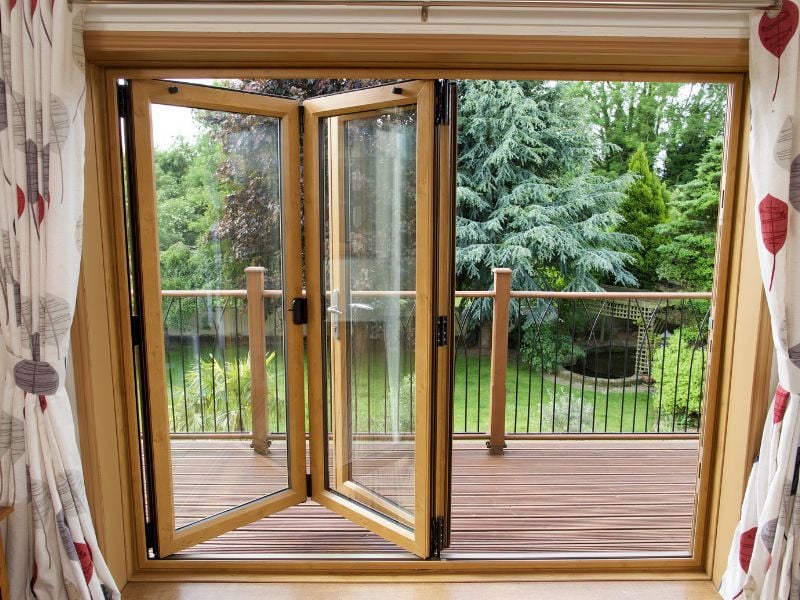 Eurocell bi-fold door opening configuration options