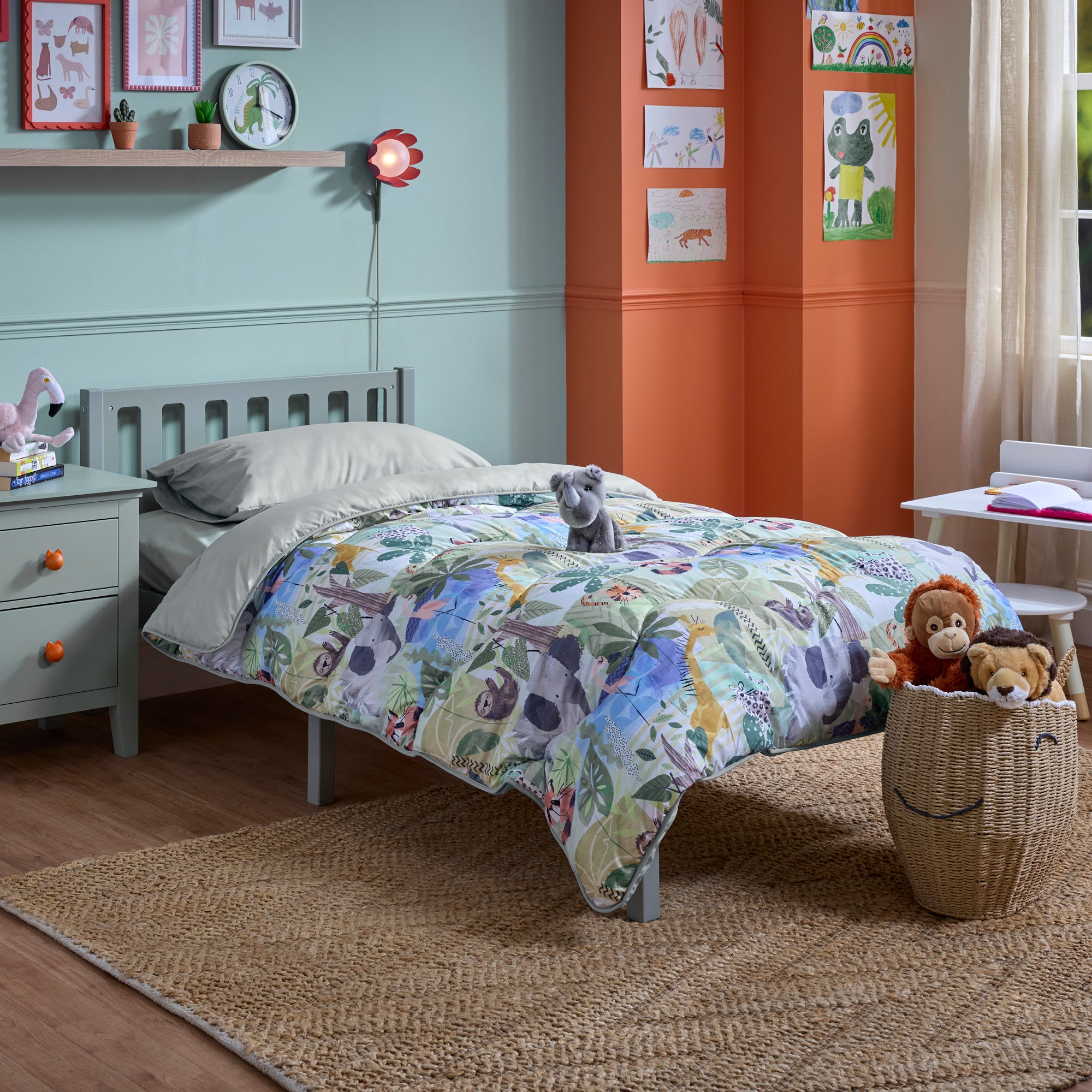 Night Lark Jungle Dreams coverless duvet set on a bed