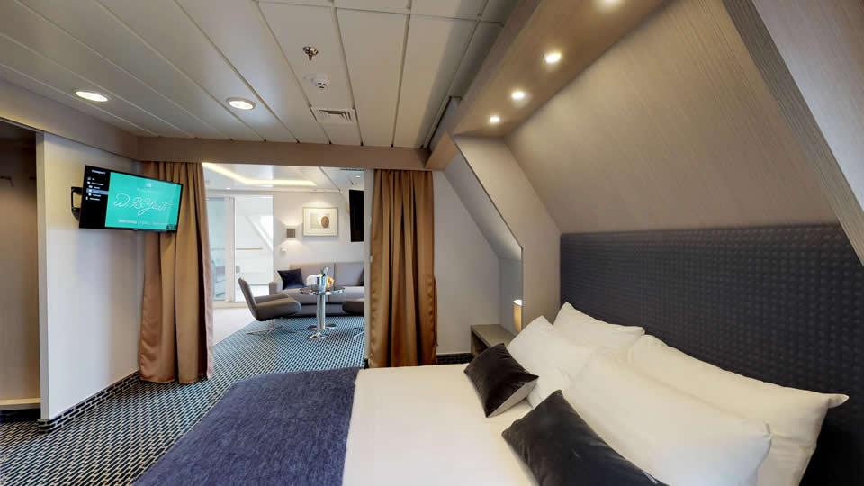 Premium suite bedroom aboard the W.B. Yeats ferry