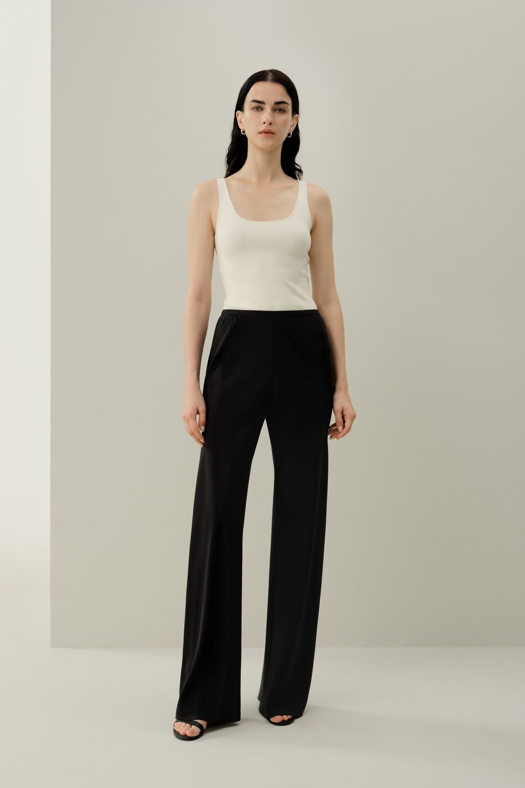 Pantaloni dritti in seta tagliati in sbieco Lilysilk