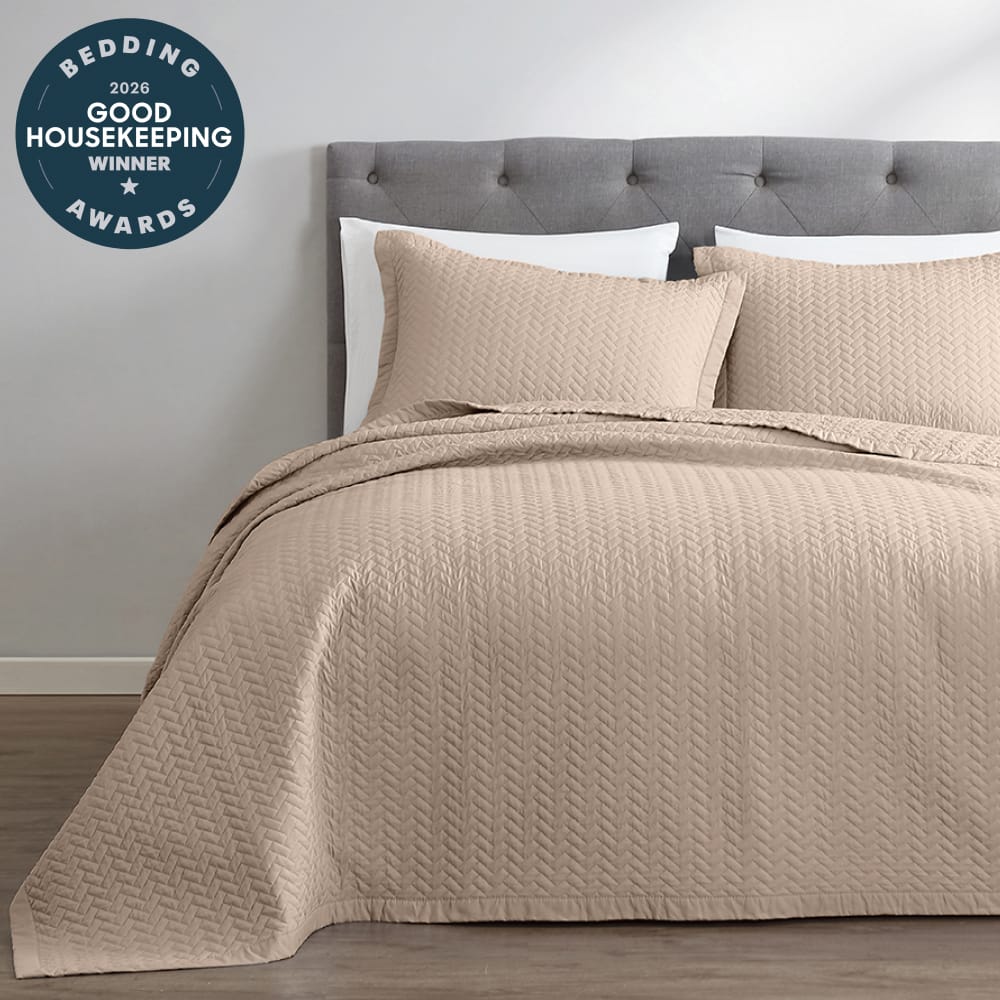 Toasted Marshmallow oversized quilt set on a bed