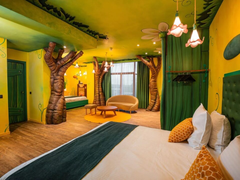 Suite luxueuse Maya l'abeille au Plopsaland Theater Hotel