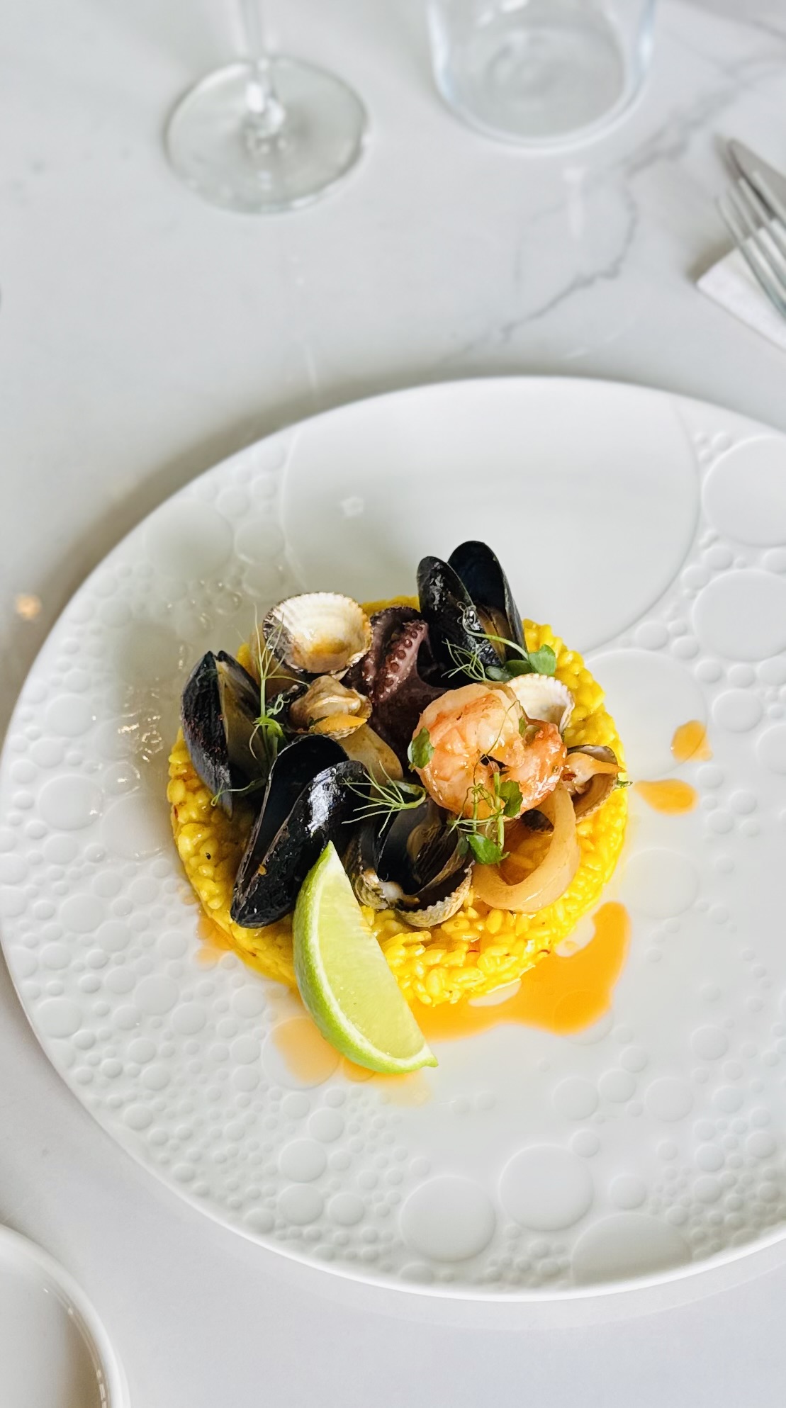 Danie z owocami morza z oferty The Lobster House