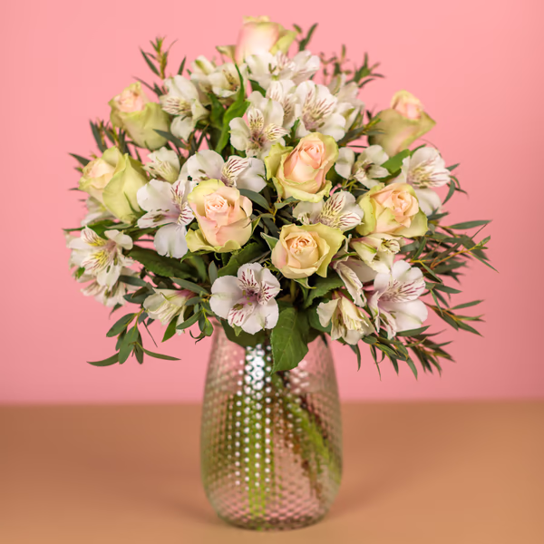 City of Angels bouquet from Serenata Flowers