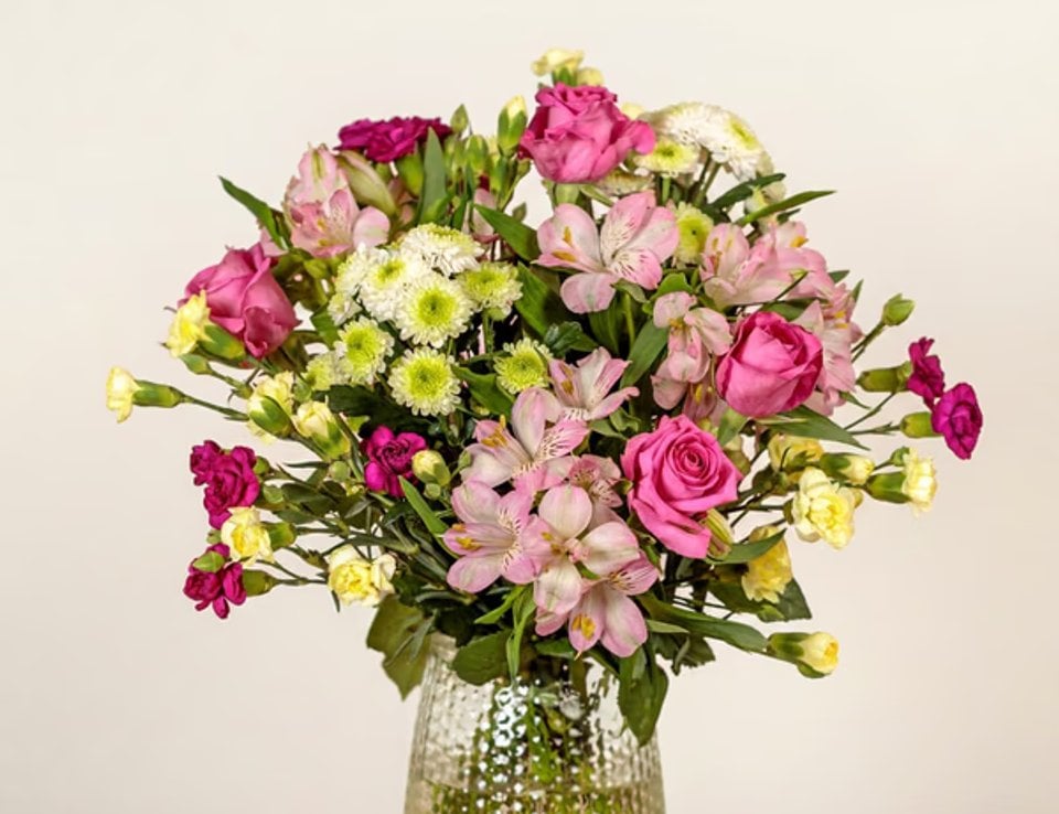 Serenata Flowers Loving Embrace bouquet