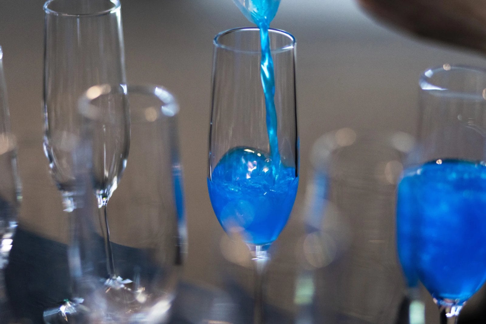 A themed cocktail served during a Hogwarts dinner experience